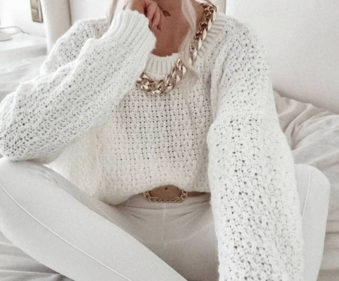 P2061 Sweater