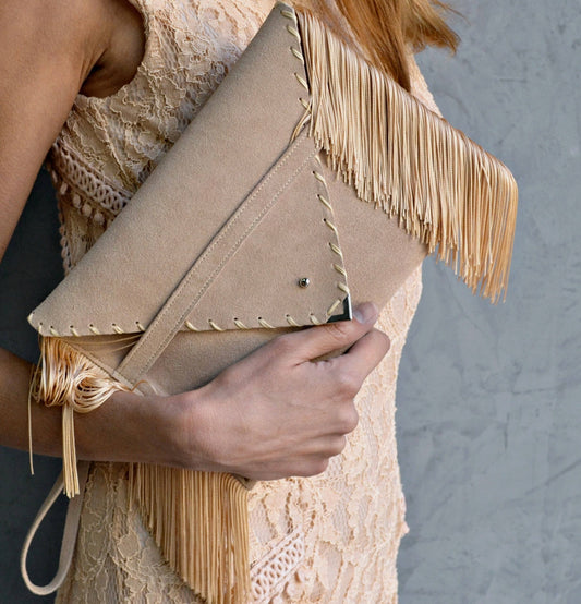 Medusa clutch in beige with silk fringes